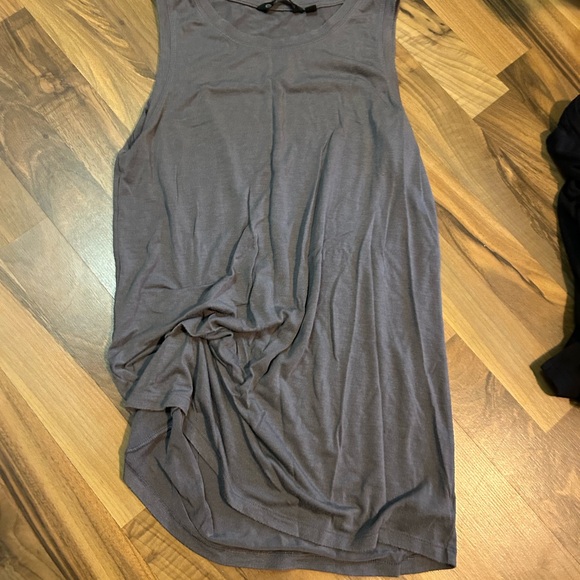 Black and grey Athleta Breezy Tank - Picture 6 of 6